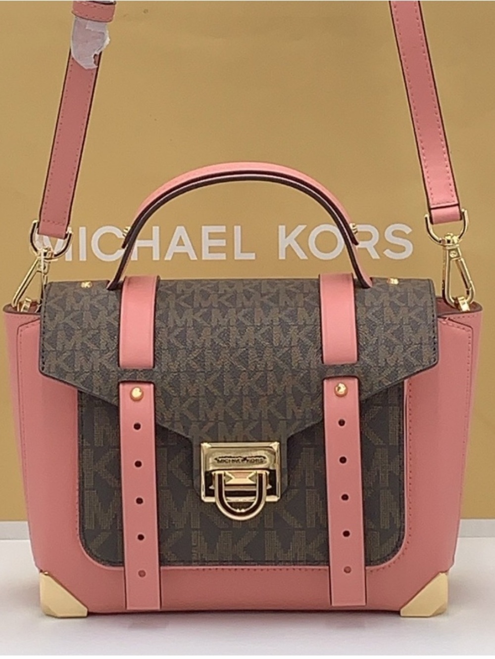MICHAEL KORS
Manhattan Medium Leather and Logo Satchel
COLOR PRIMROSE
NWT
